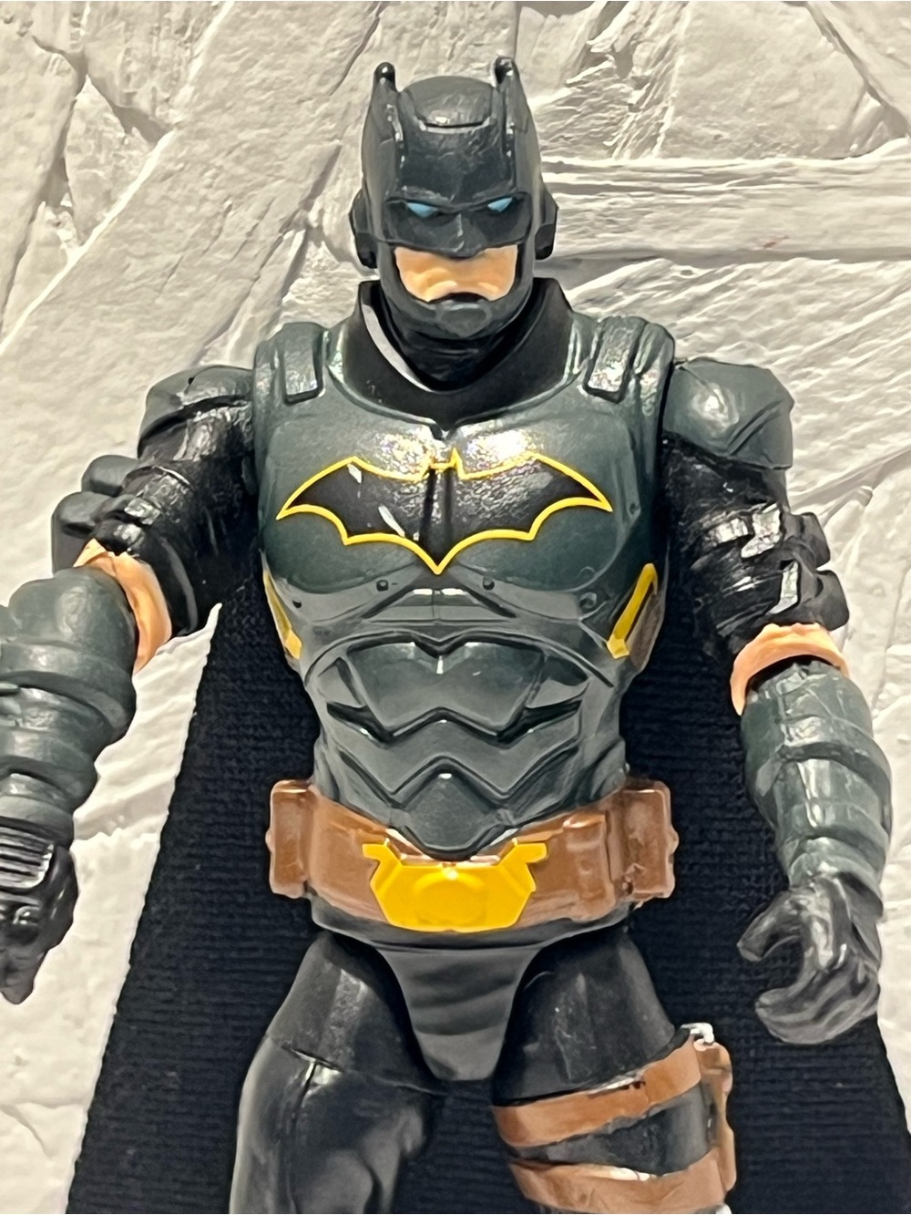 Batman Action Figure - Picture 2 of 9